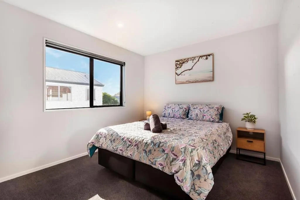 Stylish Townhouse With Hot Tub Διαμέρισμα Κράισττσερτς